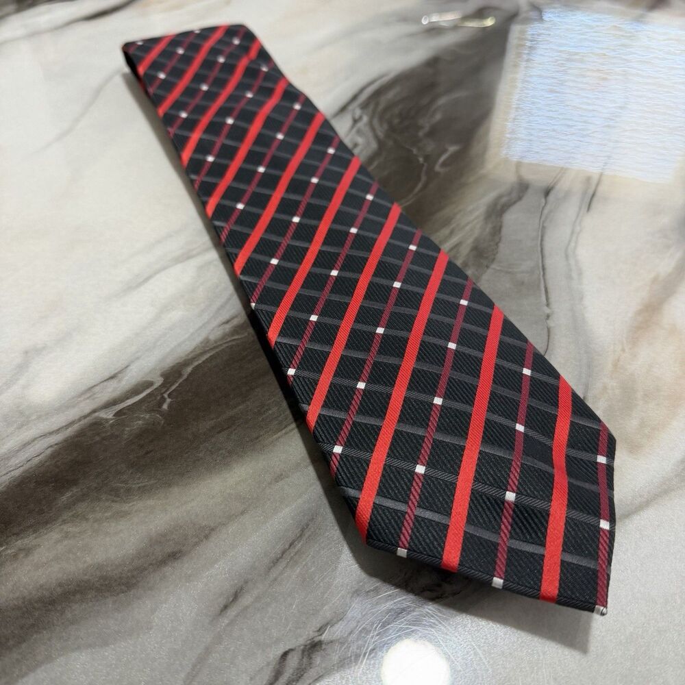Alexander Julian Colours Black, Red, Gray Plaid Pattern Handmade 100% Polyester